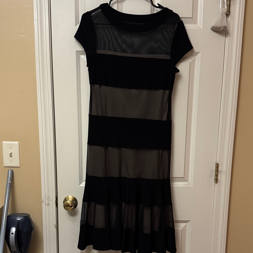 R&M Richards Black and Gray Midi Dress